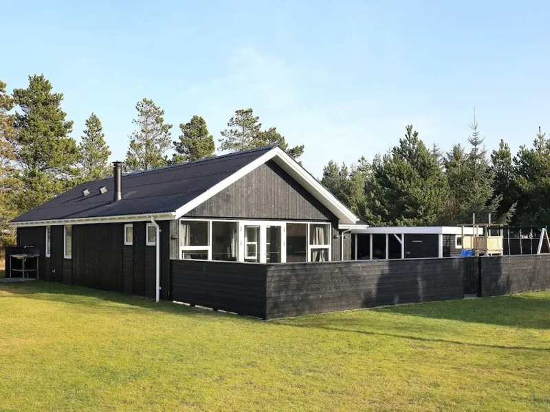 Suave Holiday Home in Vejers Strand near Sea