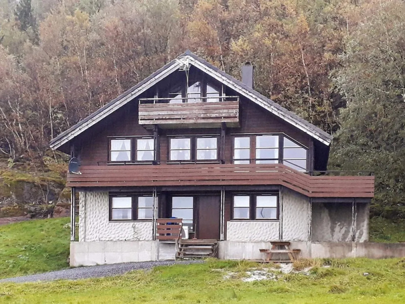 5 Person Holiday Home in Selsoyvik