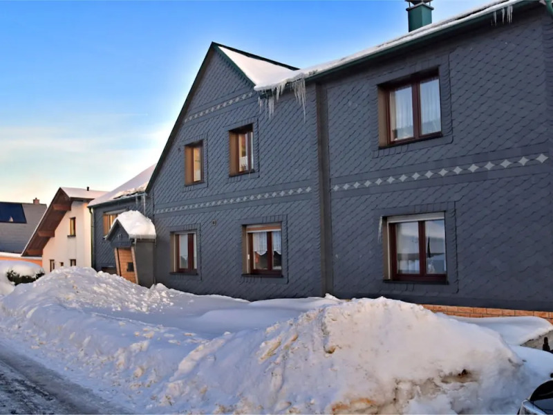 Pretty Apartment With Garden, Bbq, Deckchairs, Carport