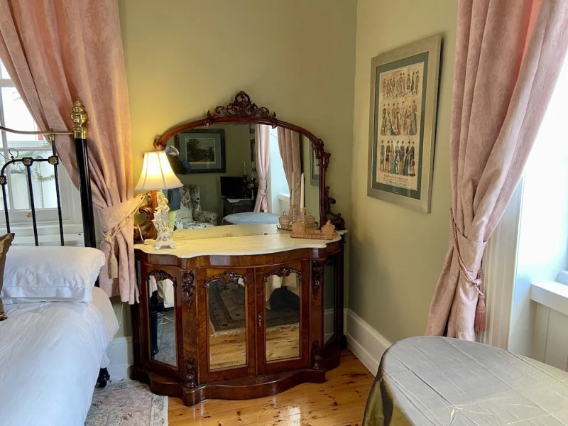 Poet's Cottage Stanley