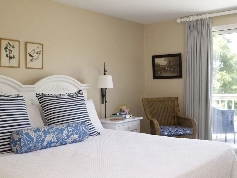 Menemsha Inn & Cottages