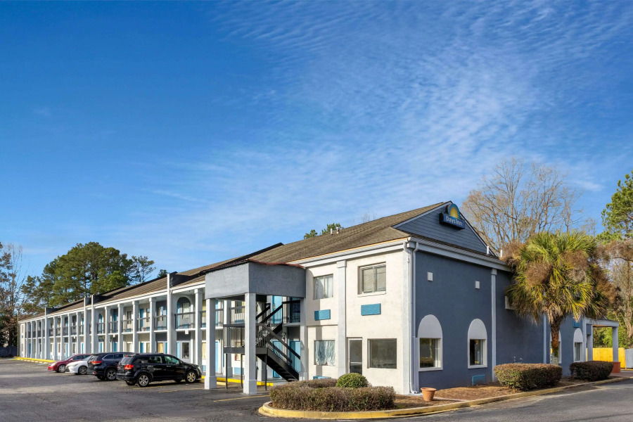 Days Inn by Wyndham Columbia