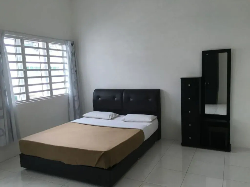 Chua Gin Holiday House 2