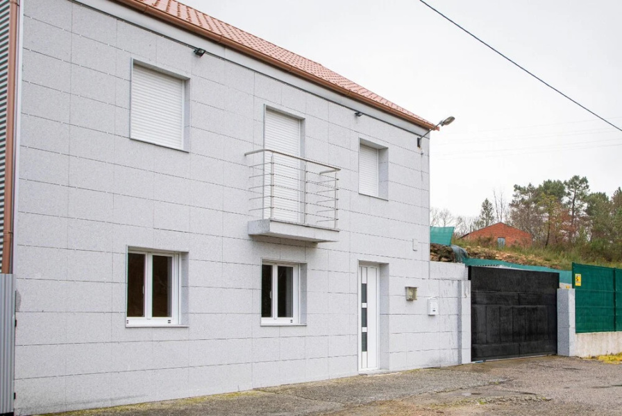House With 3 Bedrooms in Goiás, Lalín, With Wonderful sea View, Terrace and Wifi
