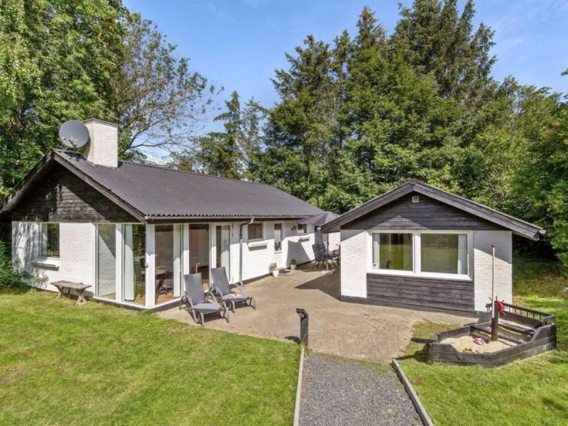 "Naumka" - 200m to the inlet in Western Jutland