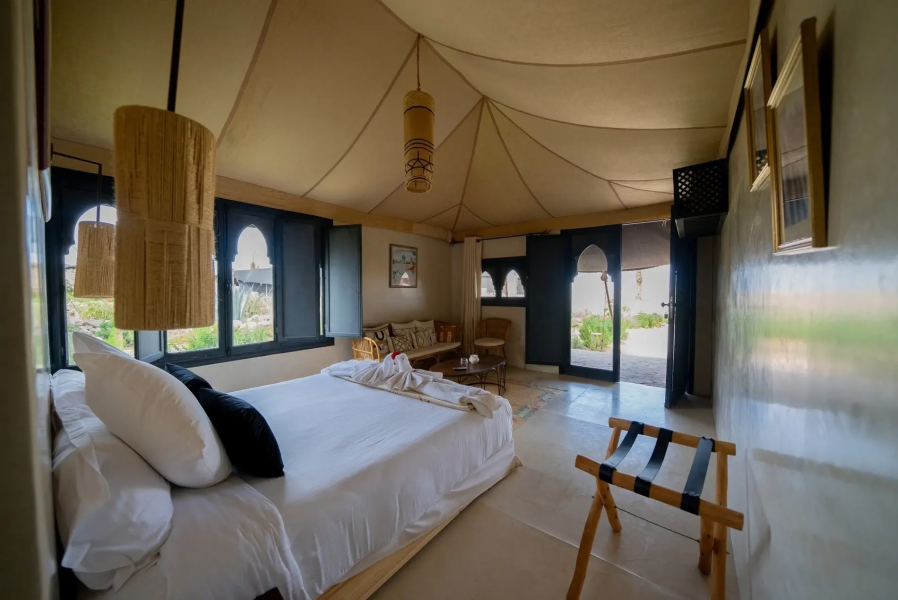 Dwo le Bedouin by Checkin