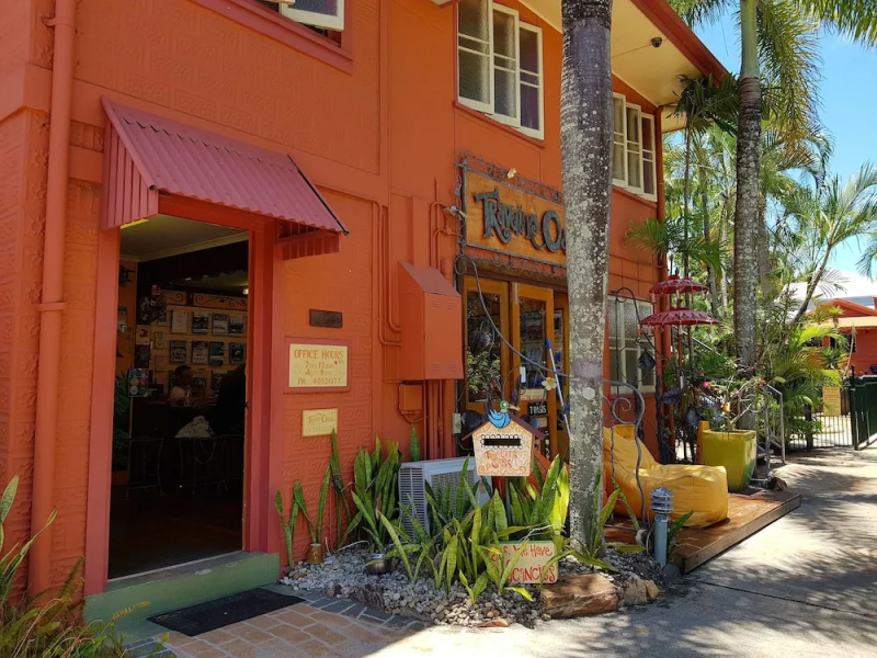 Travellers Oasis - Hostel
