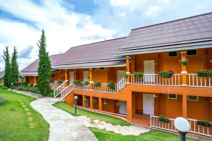 Phukaew Resort & Adventure Park