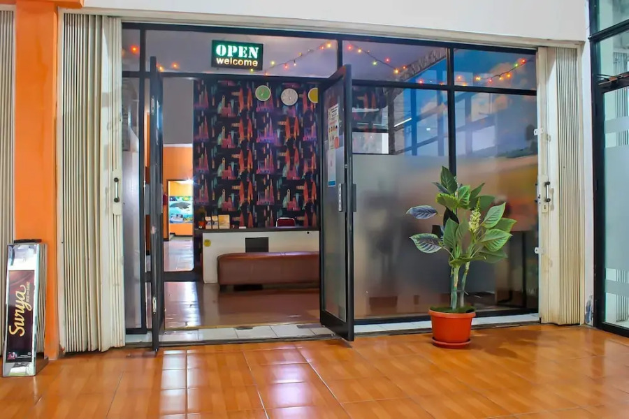 Collection O 92268 Hotel Aero