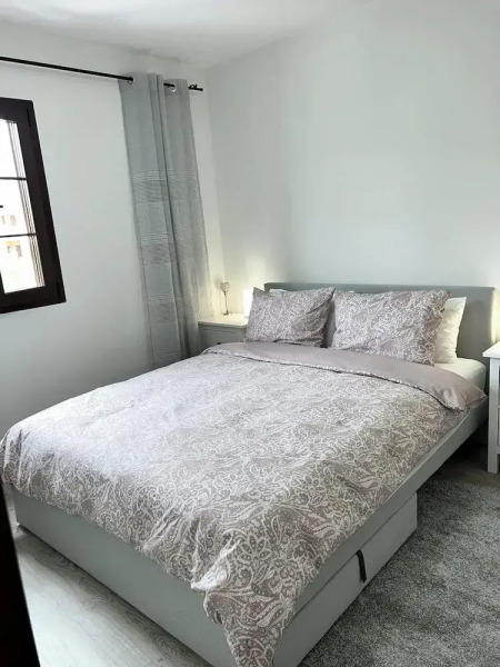 Hancinda Sleeps 4 With Free Parking