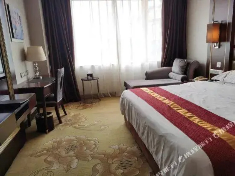 Hoting Holiday Hotel