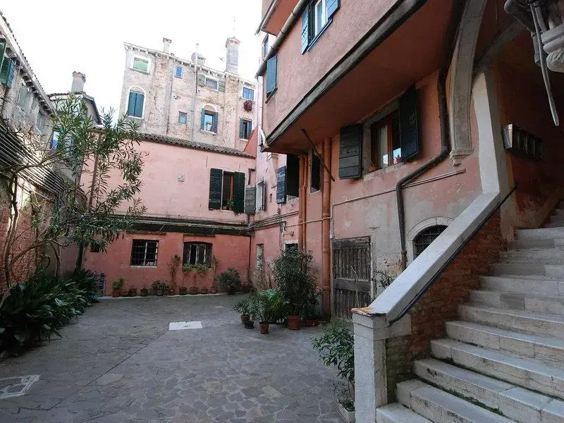 Palazzo Pizzamano