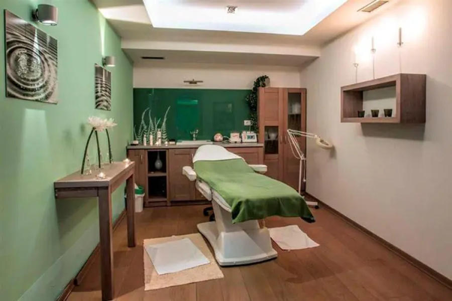 Apartment For 4 Persons At Luxhotel