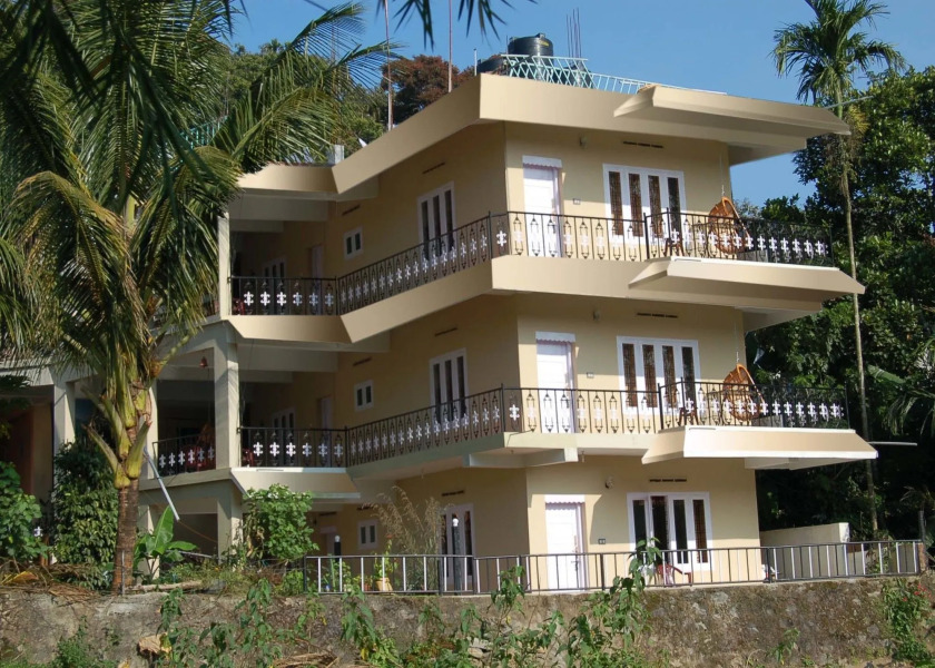 Jungle Palace Homestay