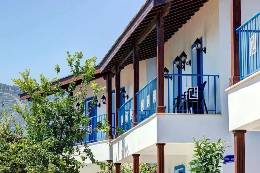 Queen Aphrodite Hotel