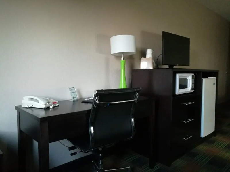 Super 8 Motel - Keokuk