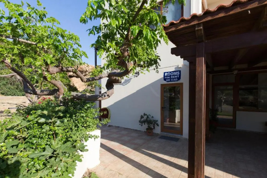 En Plo Beachfront Rooms