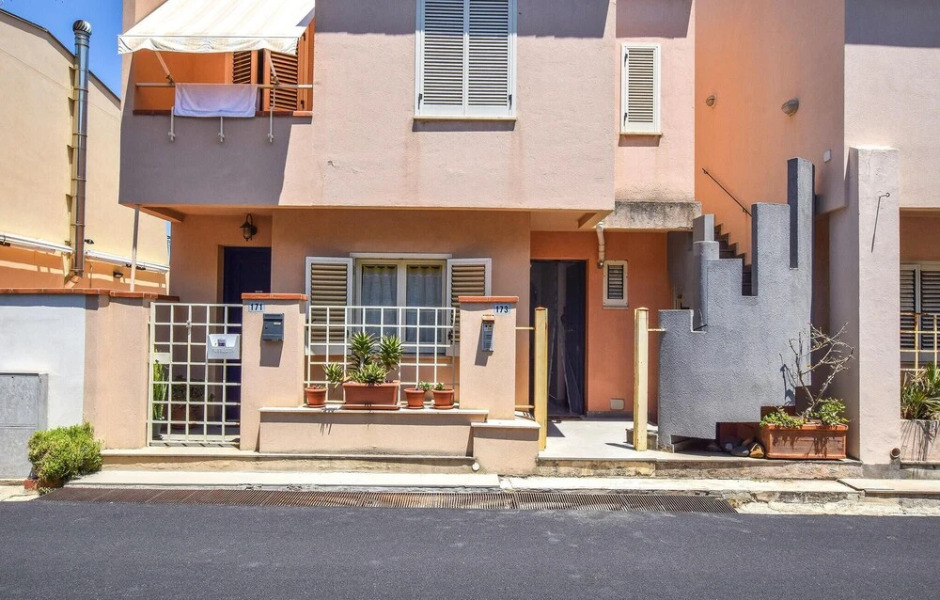 Beautiful Apartment in Marina di Caronia With 1 Bedrooms