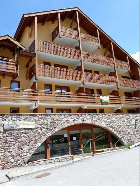 Apartment With one Bedroom in Risoul, With Wonderful Mountain View, Shared Pool, Furnished Balcony