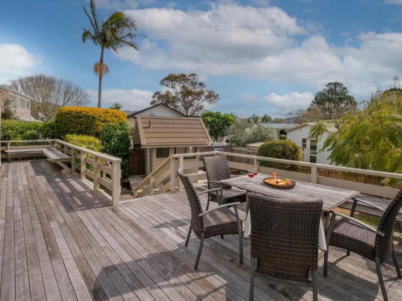 Relax On Courtney - Pauanui Holiday Home