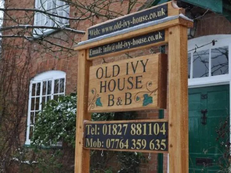 Old Ivy House Bed & Breakfast