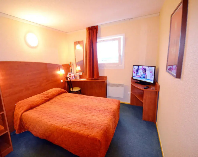 Adam's Hotel