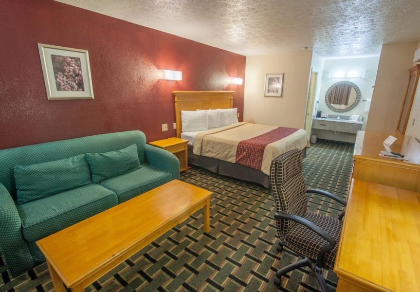 Red Roof Inn Crossville