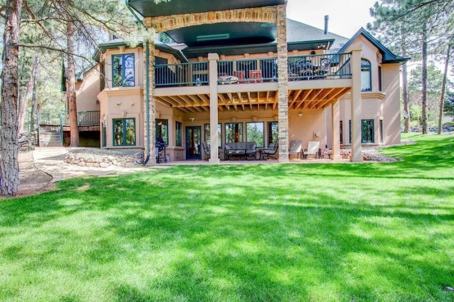 3bdwhere the Foxes Runluxurious, Usaf Academy