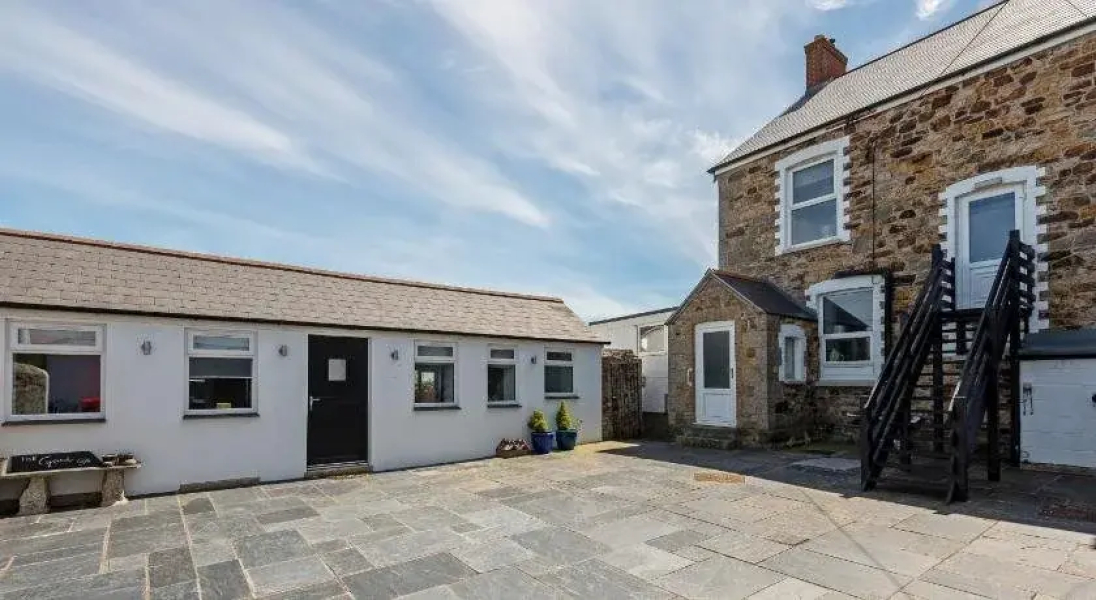 St George's Country House