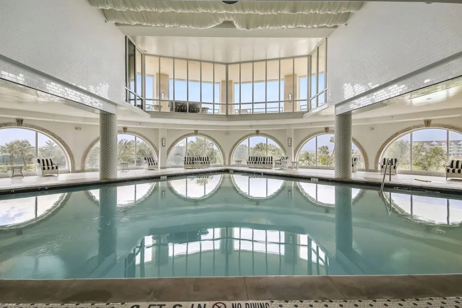 Diamond Beach 701 - Queen of Diamonds