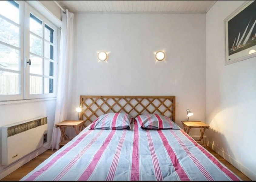 House With 5 Bedrooms in Arès, With Enclosed Garden