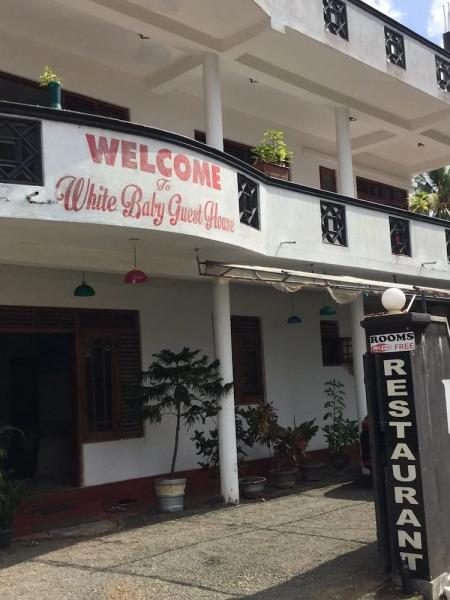 White Baby Guest House & Restaurant