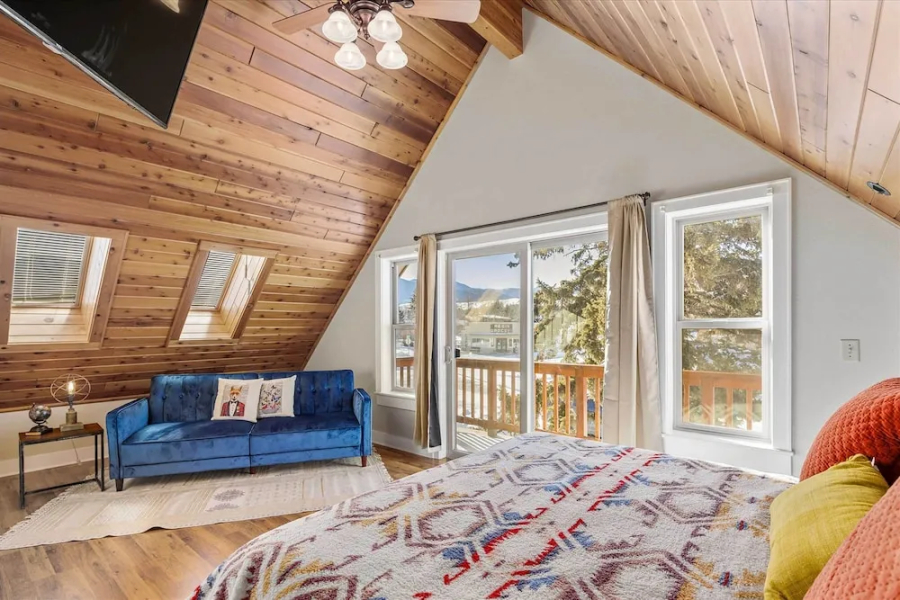 Modern Red Lodge Cabin - Walk to Broadway Ave