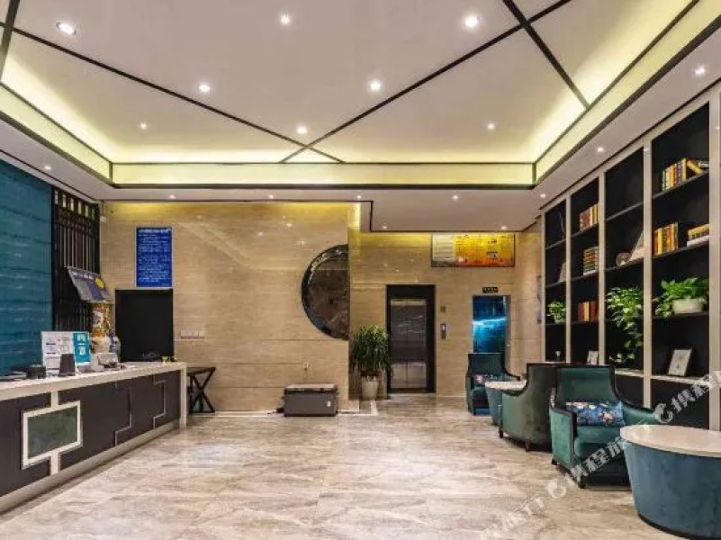 宏顺艺术酒店(芒市广场店)