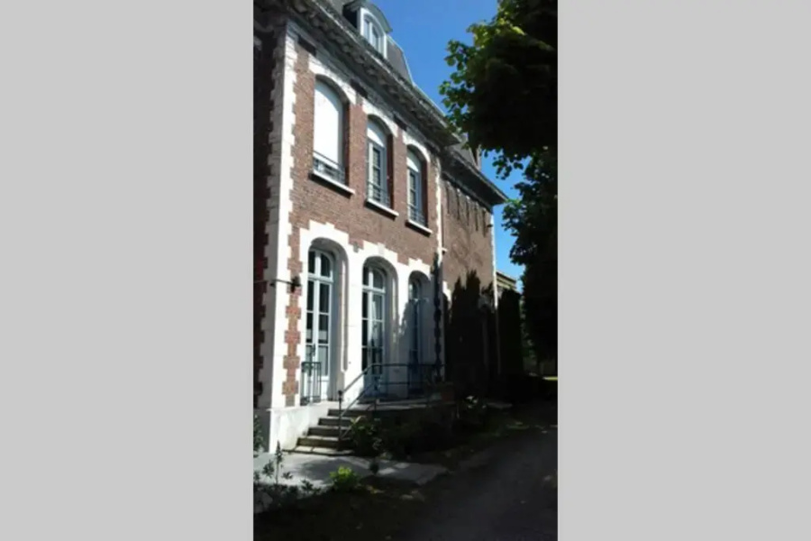 Au coeur des remparts, residence du château*