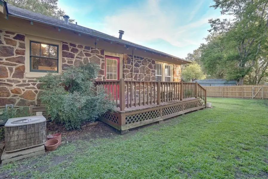 Quaint Jefferson Duplex: Walk to Downtown