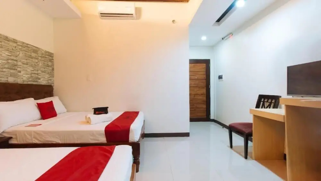 RedDoorz Plus @ Melsol Metro Vigan