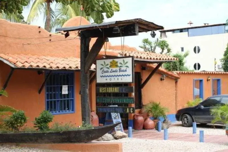 La Costa Playa El Agua Hotel