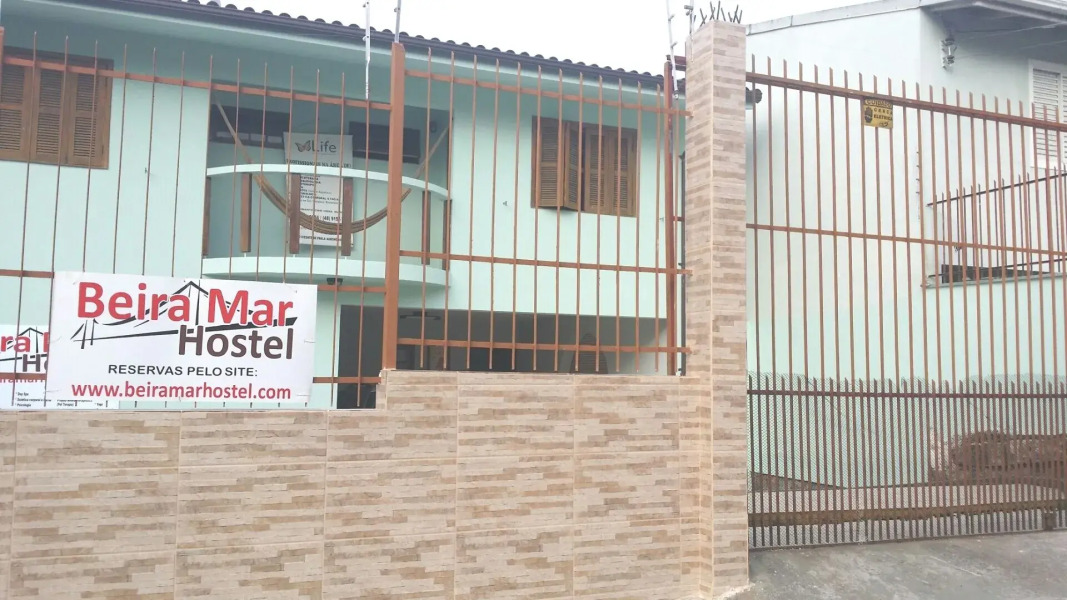 Beira Mar Hostel