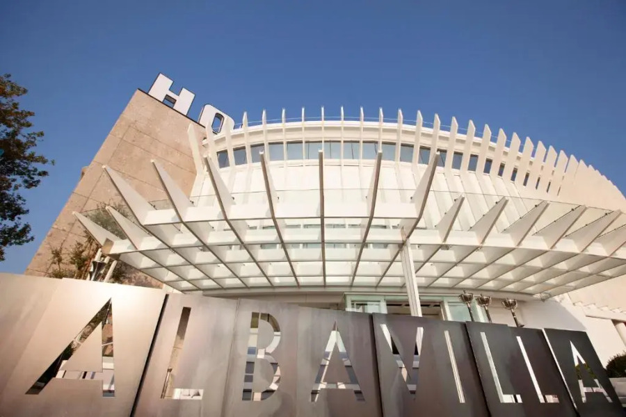 Albavilla Hotel & Co.