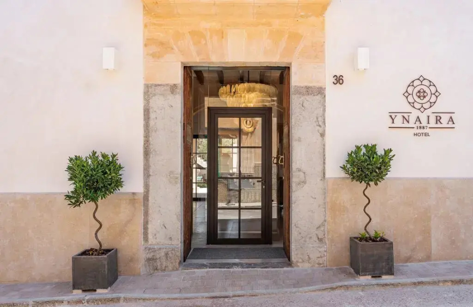 Ynaira Hotel & Spa