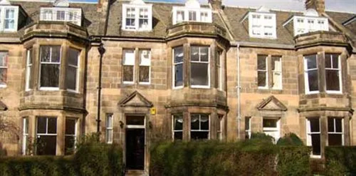 15 Merchiston Gardens