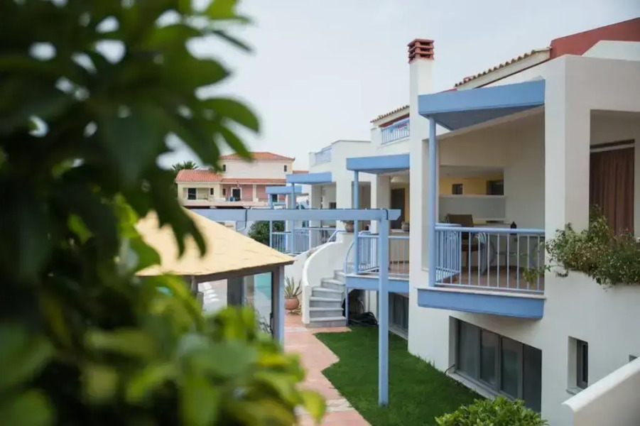 Nirrides Apts Sutdios