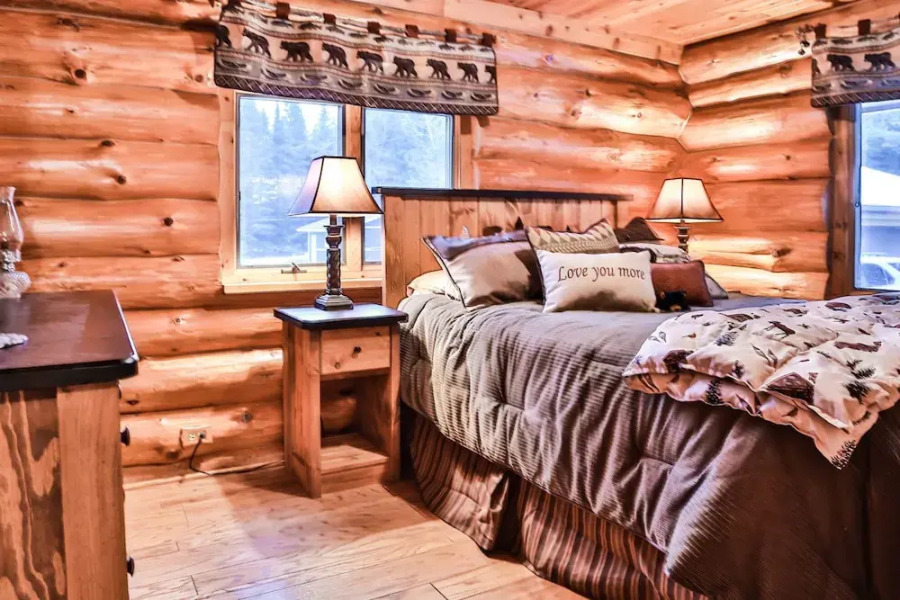 Bear Cave & Cubs Den - 4 Br Cottage