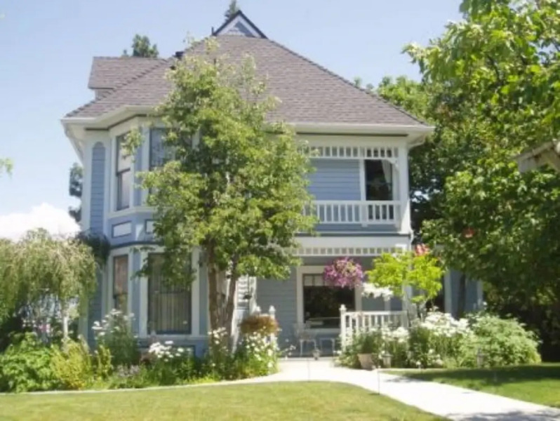 A Midsummer's Dream Bed & Breakfast