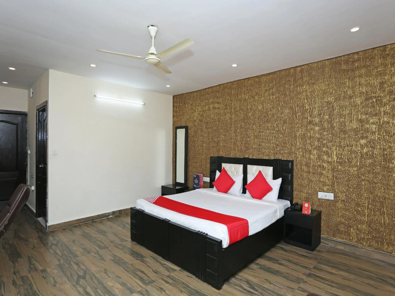 OYO 29173 The Grand, Jammu