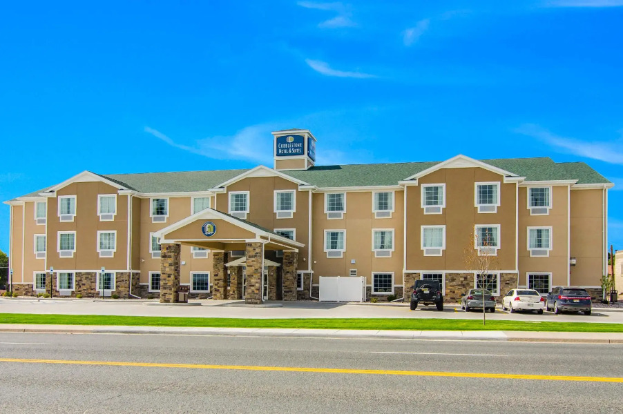 Cobblestone Hotel & Suites - Cozad