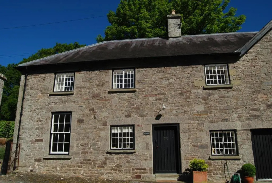 Glanhenwye Courtyard Cottages