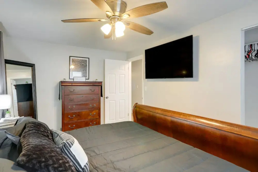 Pet-friendly Lorain Retreat w/ Fenced Yard!