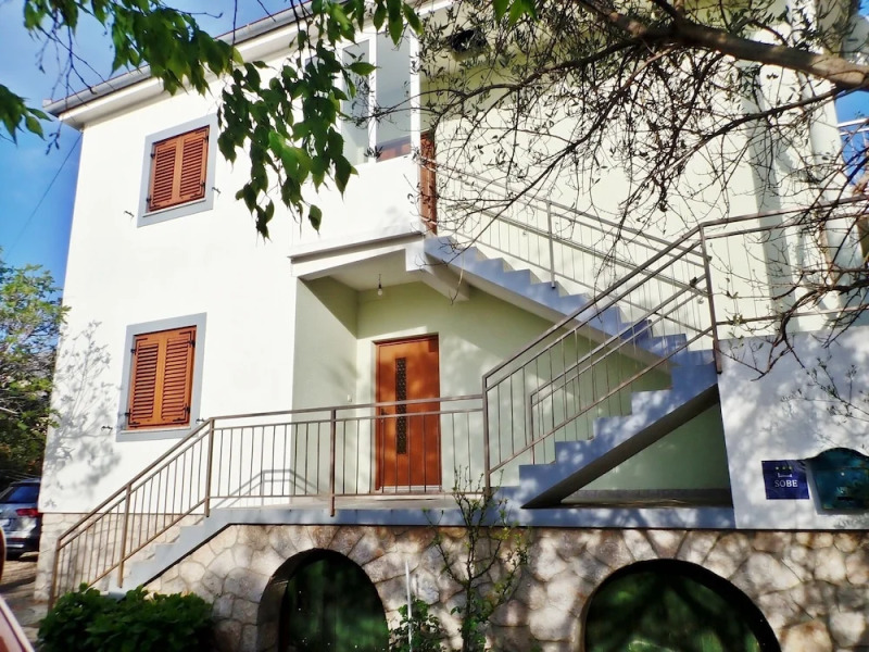 Apartments Sidro-by the sea